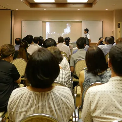 日本月例研究会の会場の様子