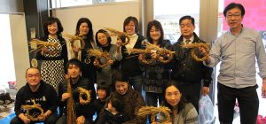 千葉県幕張でのしめ縄作り